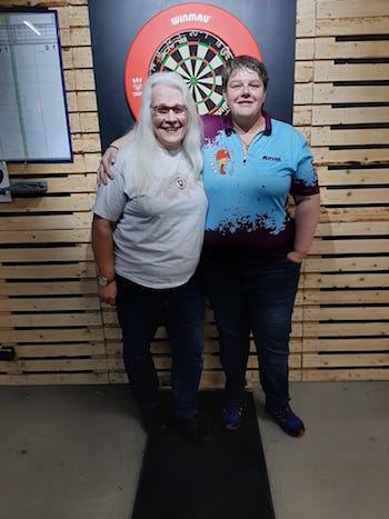 Christmas Dart 2019 - Finalistinnen: Mirjam Schüpbach und Anouscha Keller